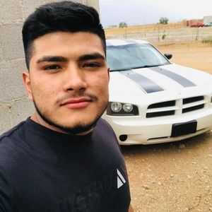 Meet your Posher, Héctor